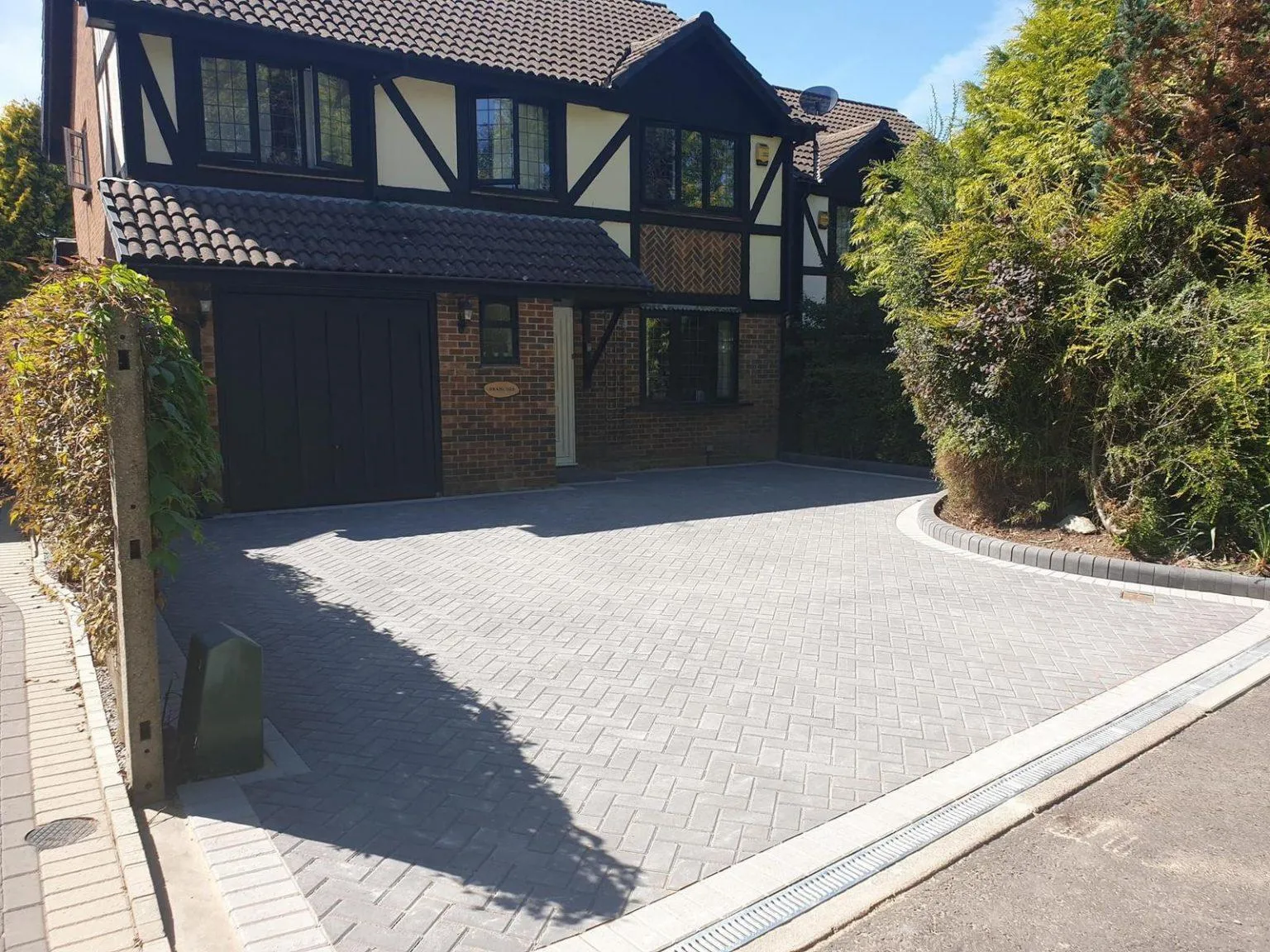 Newly laid block paving by Stoneage Property Care in Wiltshire